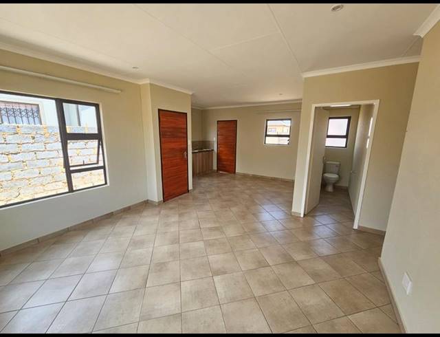 3 BEDROOM HOUSE FOR SALE IN SELCOURT